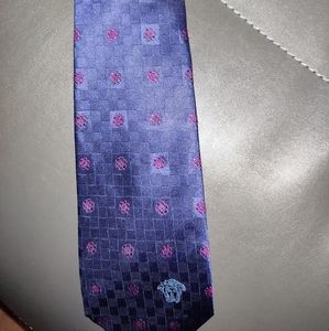 100% Athentic Versace 👔 Like New